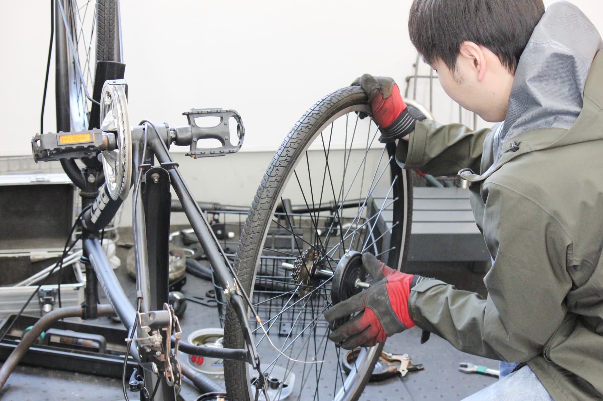 自転車整備の様子