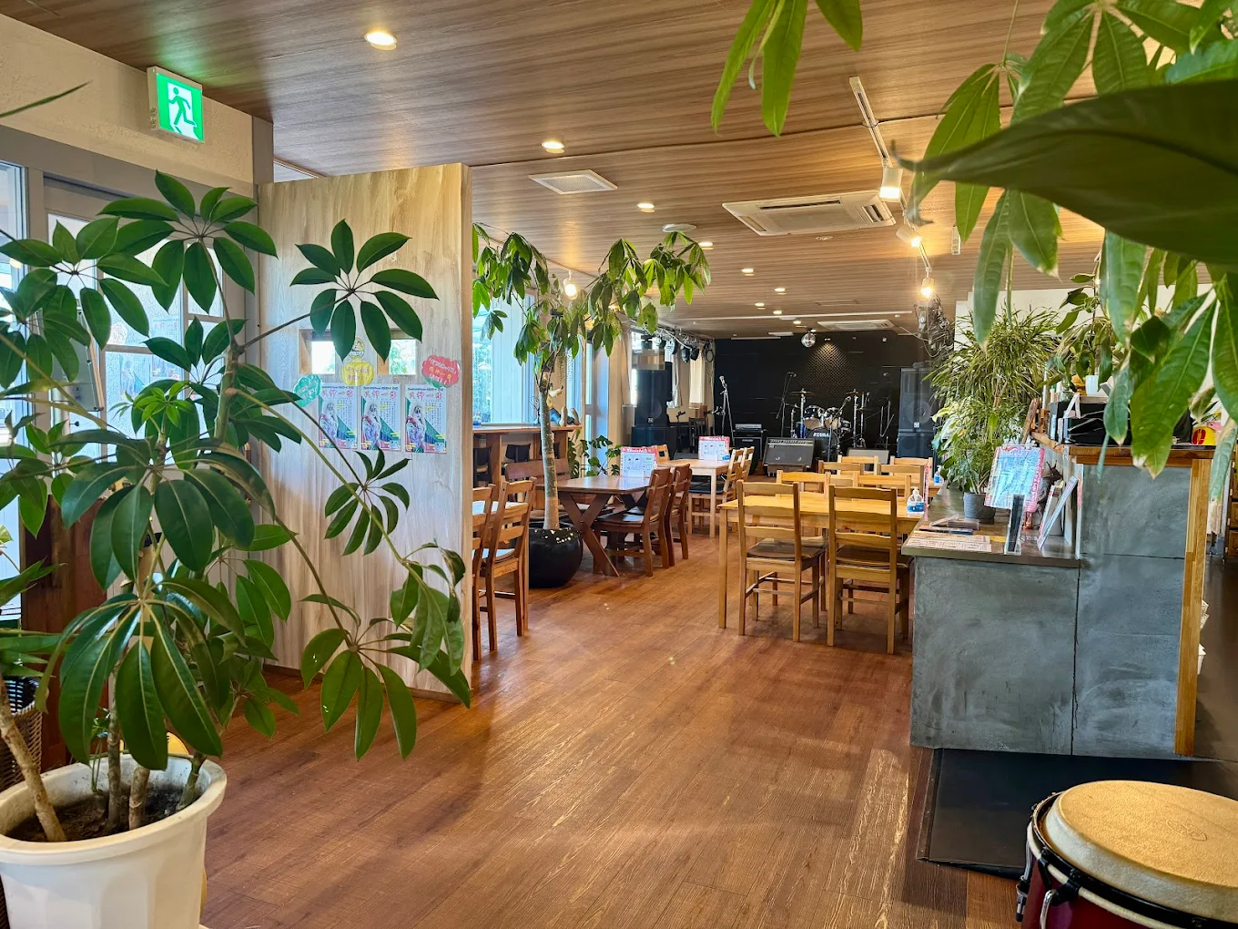 カフェ「サム＆プル」の店内