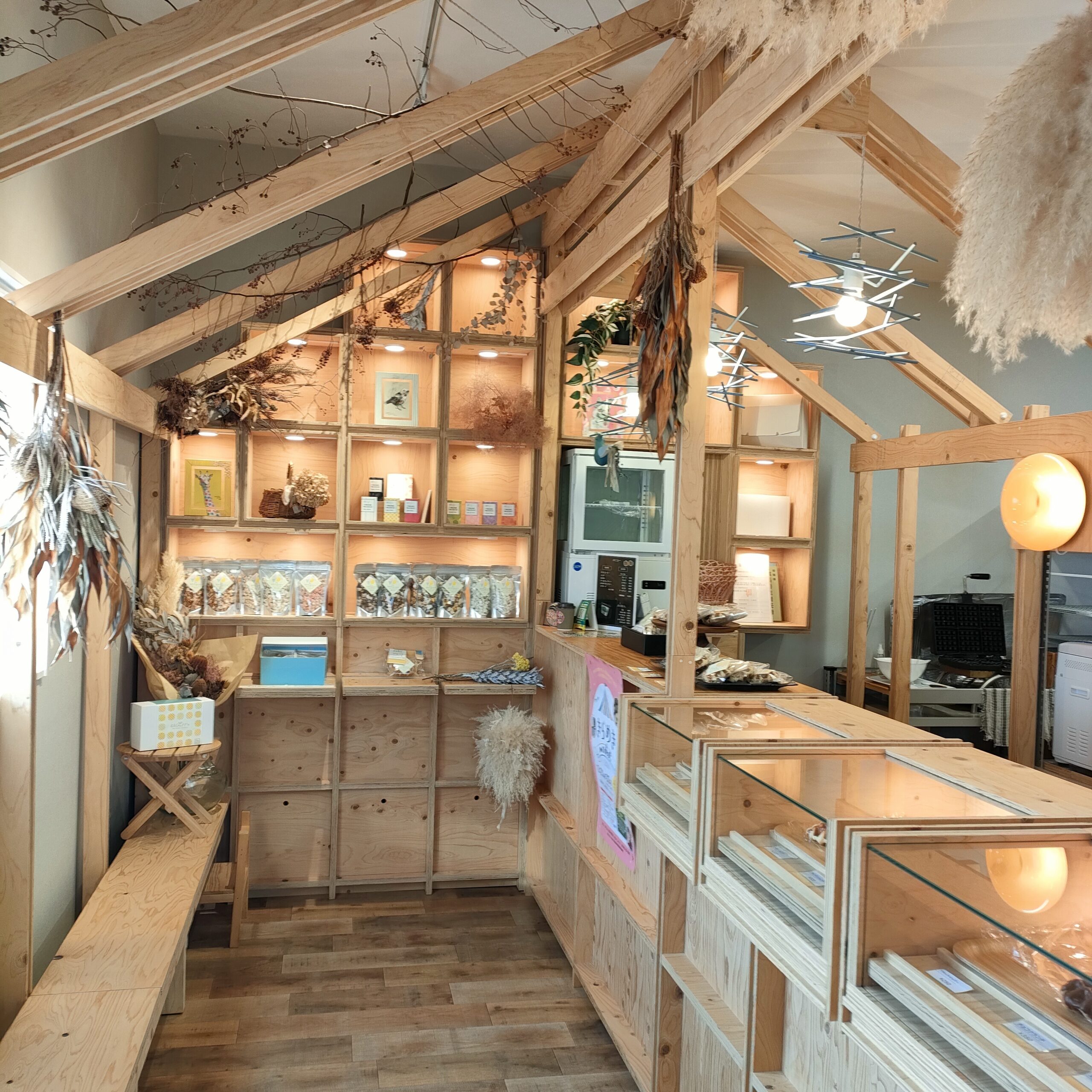 「Orange＋」店内