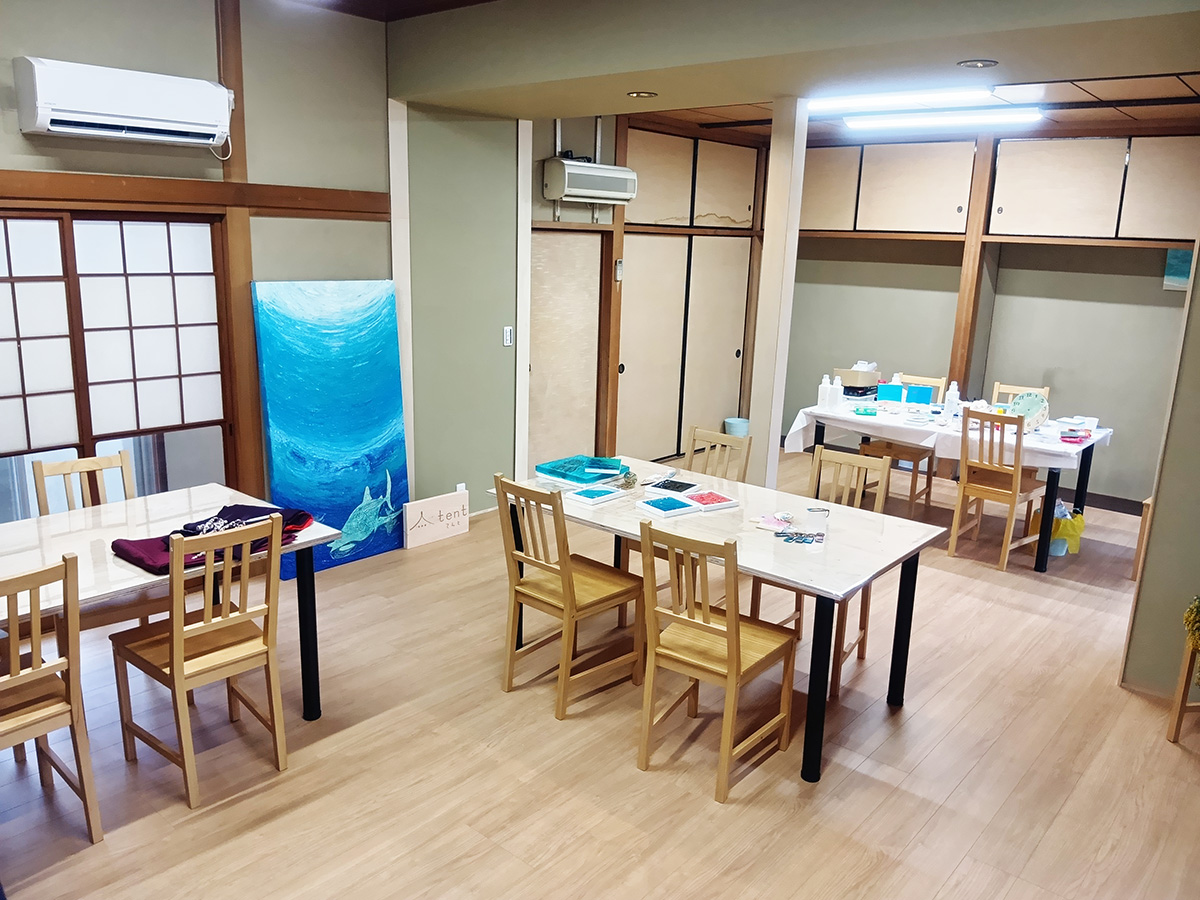 てんと作業場の様子